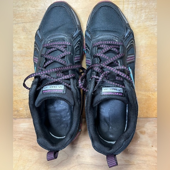 Skechers Hillcrest Womens Sz 9 Trail Running Shoes Sneakers Black Purple 149820 - Picture 6 of 8